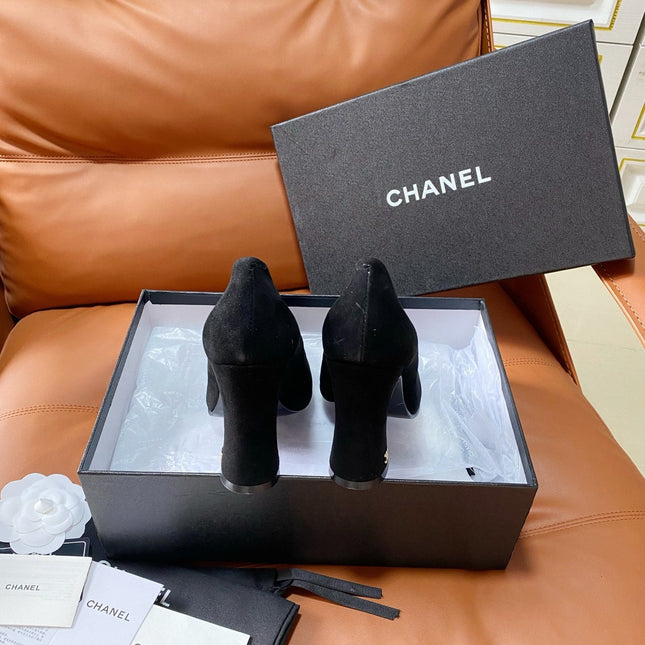 CHANEL 26S HIGH-HEEL 90 MM IN BLACK SUEDE AND LAMBSKIN
