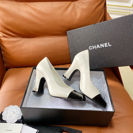 CHANEL 26S HIGH-HEEL 90 MM IN BLACK AND WHITE LAMBSKIN