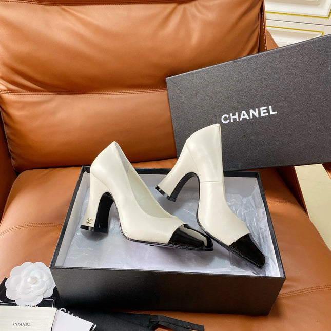 CHANEL 26S HIGH-HEEL 90 MM IN BLACK AND WHITE LAMBSKIN