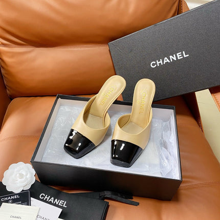 CHANEL 26S HIGH-HEEL MULES 90 MM IN BLACK AND BEIGE LAMBSKIN