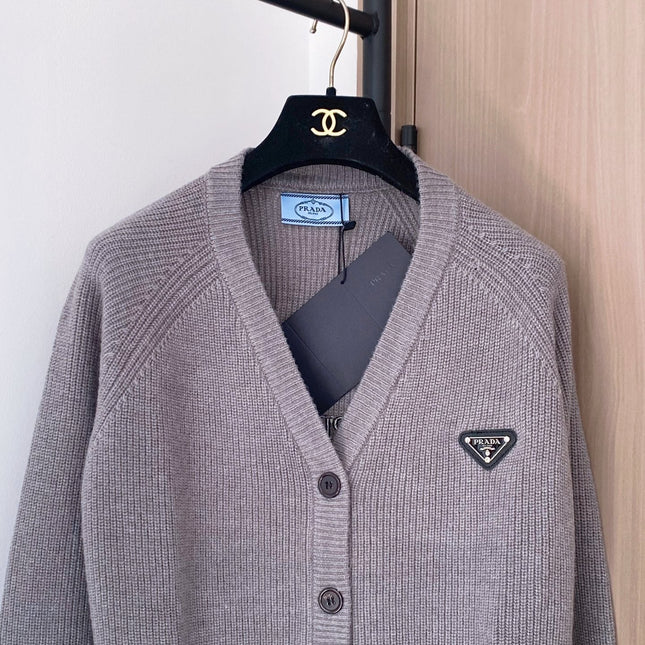 PRADA 25S CARDIGAN 396