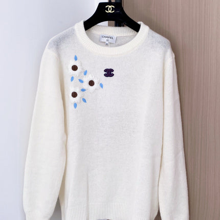 CHANEL 26S CREW NECK SWEATER 857