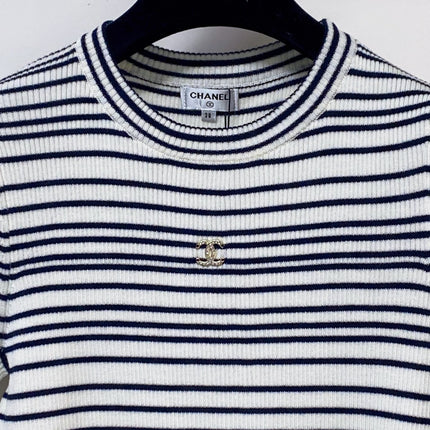 CHANEL 26S SHORT-SLEEVE SWEATER STYLE 1051
