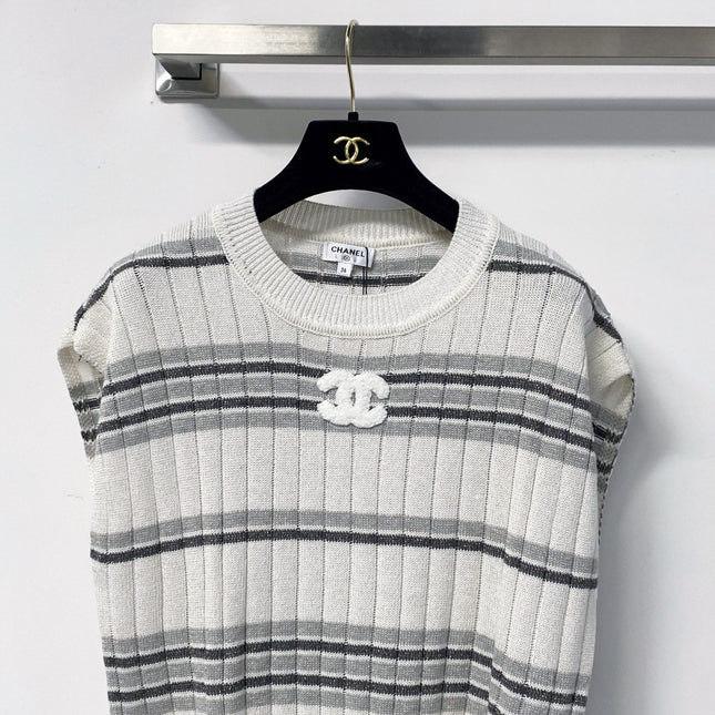 CHANEL 26S SLEEVELESS KNIT TOP 1397
