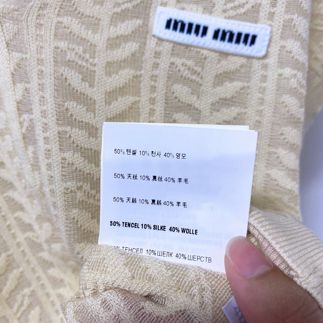 MIUMIU 26S V-NECK SHORT-SLEEVE KNIT TOP 1281