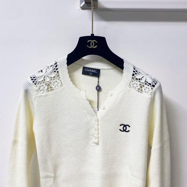 CHANEL 26S LACE-SHOULDER RIBBED KNIT HENLEY TOP 1674