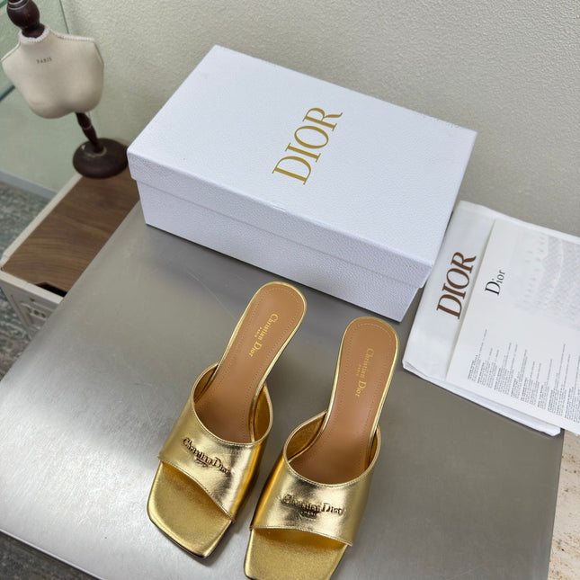 DIOR 26S KITTEN HEEL MULE SANDALS IN GOLD CALFSKIN WITH LOGO