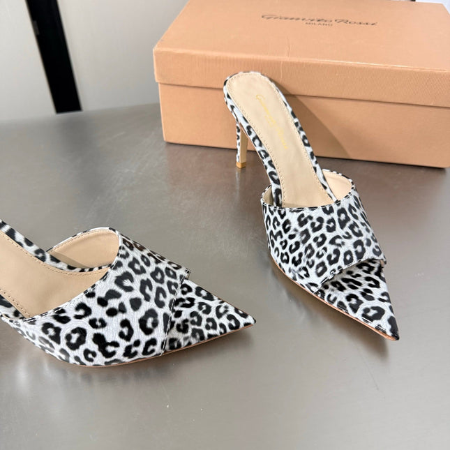 GIANVITO ROSSI 26S POINTED-TOE SANDALS 90 MM IN BLACK AND WHITE LEOPARD PRINT LEATHER 