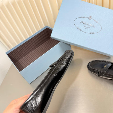 PRADA 26S CLASSIC LOAFERS IN BLACK LAMBSKIN