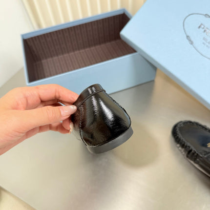 PRADA 26S CLASSIC LOAFERS IN BLACK LAMBSKIN