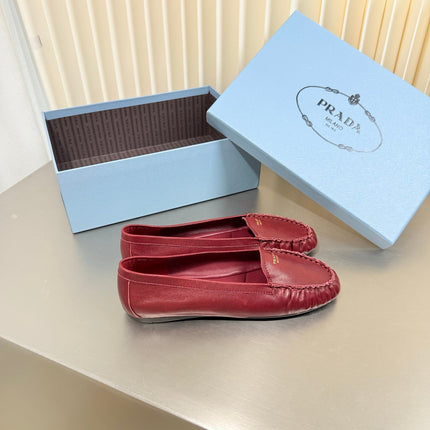 PRADA 26S CLASSIC LOAFERS IN DARK RED LAMBSKIN