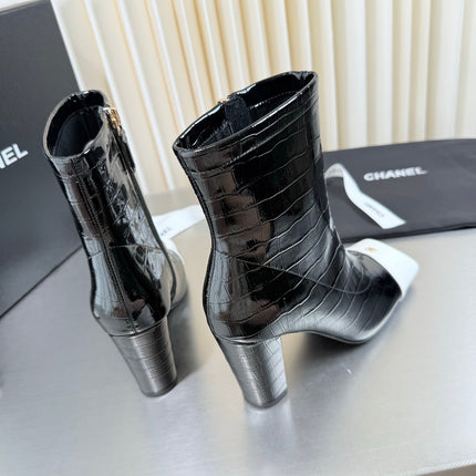CHANEL 26S ZIPPER BOOTS 75 MM IN BLACK PATENT LEATHER CROCODILE EMBOSSED AND WHITE CALFSKIN