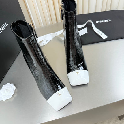 CHANEL 26S ZIPPER BOOTS 75 MM IN BLACK PATENT LEATHER CROCODILE EMBOSSED AND WHITE CALFSKIN