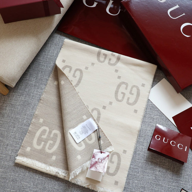 GUCCI 26S SCARF 190 IN WOOL 316616