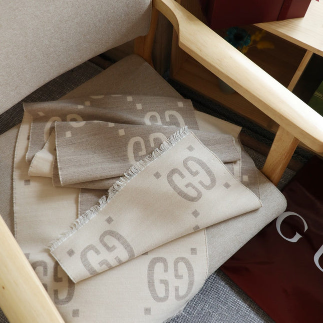 GUCCI 26S SCARF 190 IN WOOL 316616