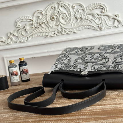 HERBAG ZIP 31 LAQUERED BAG IN OFF-WHITE MIX BLACK H PLUME CANVAS