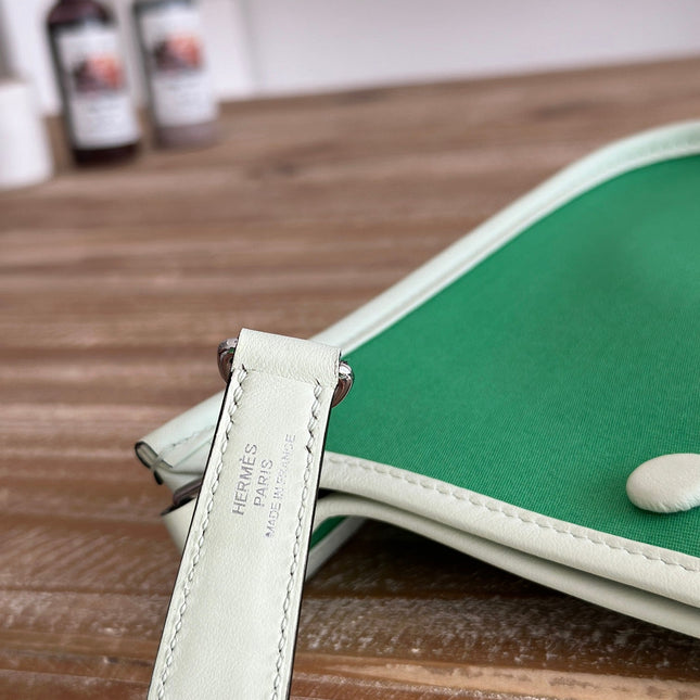 MINI NEO 17 EVELYNE BAG IN EMERALD GREEN CANVAS AND WHITE CALFSKIN
