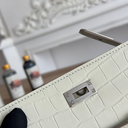 HM 26S KELLY MINI 22MM IN MILKY WHITE CROC EMBOSSED CALFSKIN SILVER KELLY BUCKLE
