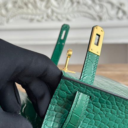 HM 25S KELLY MINI 22 CM IN DARK GREEN LAMBSKIN WITH CROCODILE EMBOSSING AND GOLD HARDWARE