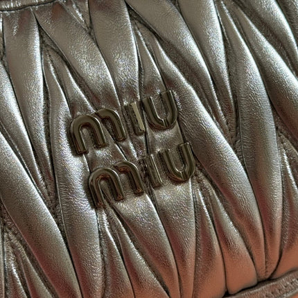 WANDER MATELASSÉ HANDBAG 23 IN SILVER PATENT LAMBSKIN