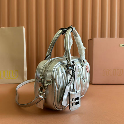 ARCADIE MATELASSÉ NAPPA SMALL BAG 19 IN SILVER GLOSSY LAMBSKIN SILVER HARDWARE