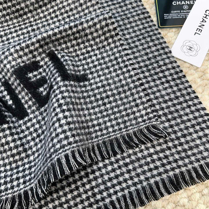 HOUNDSTOOTH SCARF 185 CM IN BLACK CASHMERE 393123