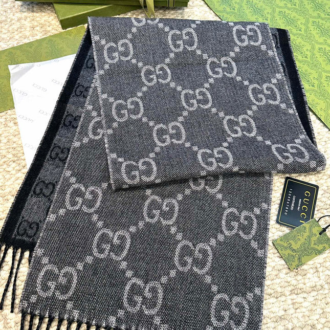 GUCCI 26S SCARF IN CASHMERE 316614