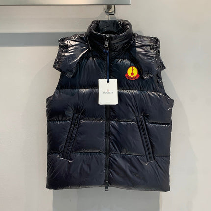 MONCLER 25S SLEEVELESS JACKET 372