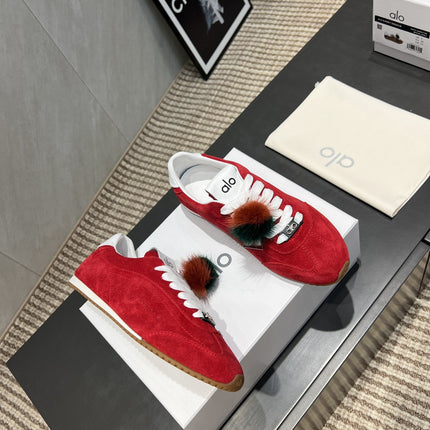 ALO 25S SUNSET SNEAKER IN RED SUEDE WITH PUFF CHARM