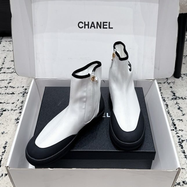 CHANEL 26S ZIPPER BOOTS IN WHITE MIX BLACK FABRIC AND LAMBSKIN