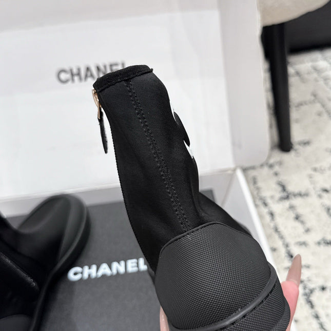 CHANEL 26S ZIPPER BOOTS IN BLACK FABRIC AND LAMBSKIN