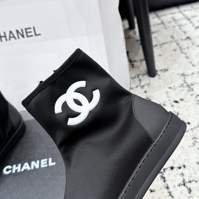 CHANEL 26S ZIPPER BOOTS IN BLACK FABRIC AND LAMBSKIN