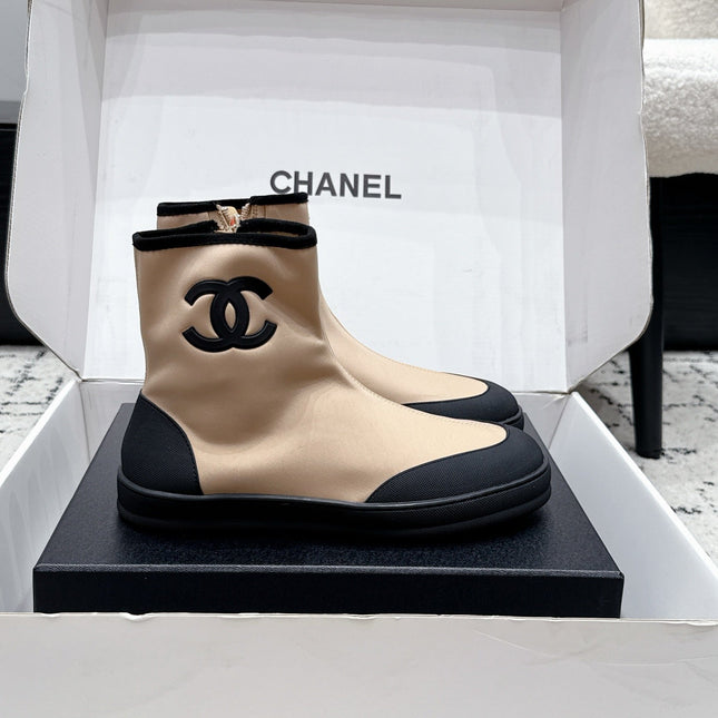 CHANEL 26S ZIPPER BOOTS IN BEIGE MIX BLACK FABRIC AND LAMBSKIN