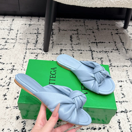 BOTTEGA VENETA 26S TWIST-STRAP SANDALS IN SKY BLUE LAMBSKIN