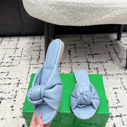BOTTEGA VENETA 26S TWIST-STRAP SANDALS IN SKY BLUE LAMBSKIN