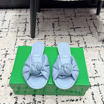 BOTTEGA VENETA 26S TWIST-STRAP SANDALS IN SKY BLUE LAMBSKIN