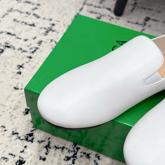 BOTTEGA VENETA 26S FLAT LOAFERS IN WHITE CALFSKIN