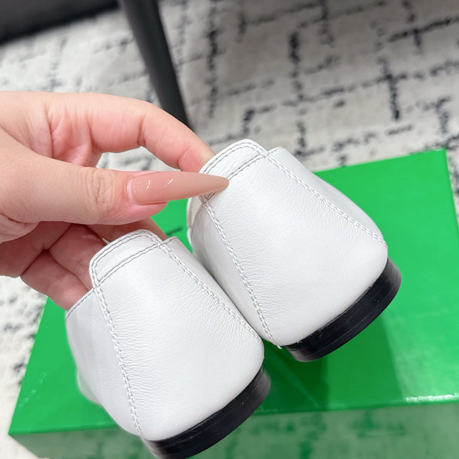 BOTTEGA VENETA 26S FLAT LOAFERS IN WHITE CALFSKIN