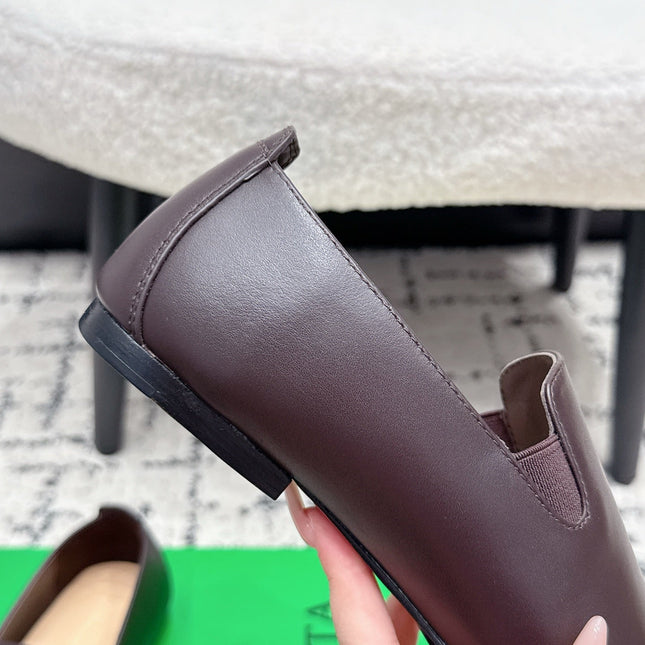 BOTTEGA VENETA 26S FLAT LOAFERS IN DARK BROWN CALFSKIN