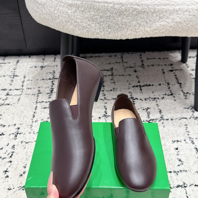 BOTTEGA VENETA 26S FLAT LOAFERS IN DARK BROWN CALFSKIN