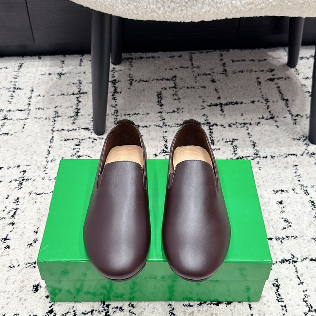 BOTTEGA VENETA 26S FLAT LOAFERS IN DARK BROWN CALFSKIN