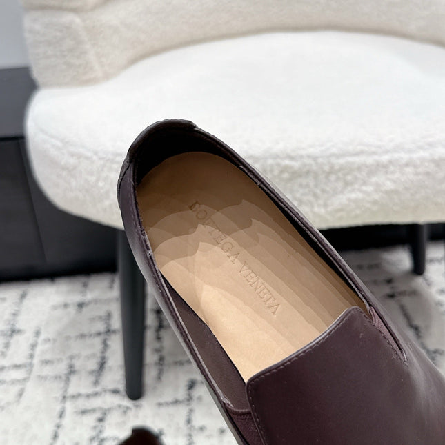 BOTTEGA VENETA 26S FLAT LOAFERS IN DARK BROWN CALFSKIN