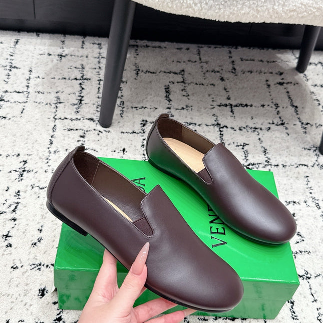 BOTTEGA VENETA 26S FLAT LOAFERS IN DARK BROWN CALFSKIN