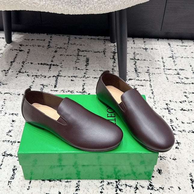 BOTTEGA VENETA 26S FLAT LOAFERS IN DARK BROWN CALFSKIN