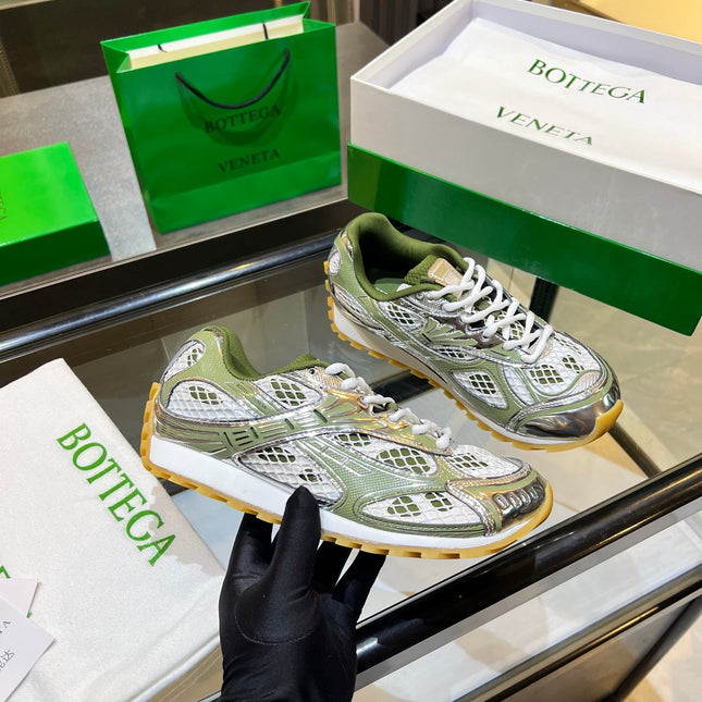 BOTTEGA VENETA 26S ORBIT SNEAKERS IN SILVER AND MOSS GREEN TECHNICAL MESH