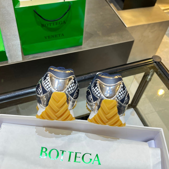 BOTTEGA VENETA 26S ORBIT SNEAKERS IN SILVER AND NAVY BLUE TECHNICAL MESH