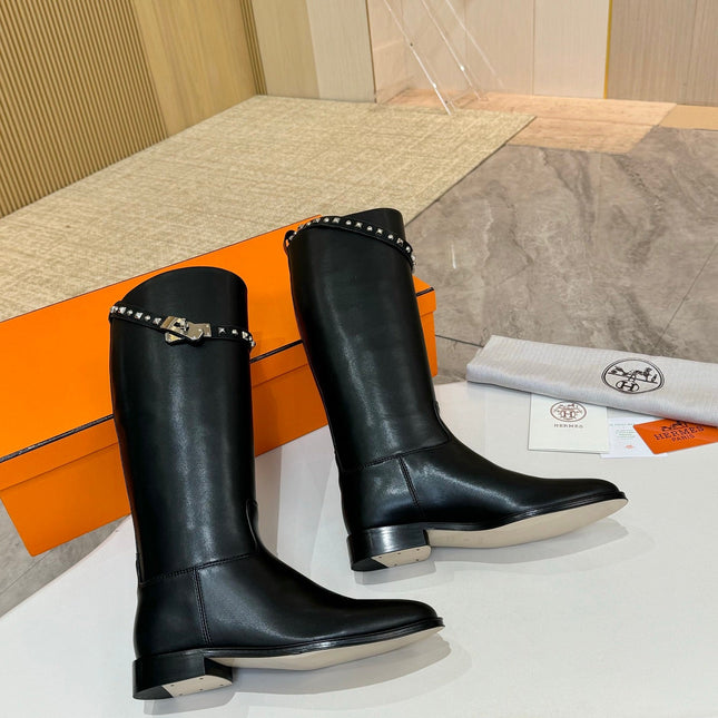 HM 25S KNEE-HIGH FLAT BOOTS IN BLACK LAMBSKIN WITH SILVER HARDWARE