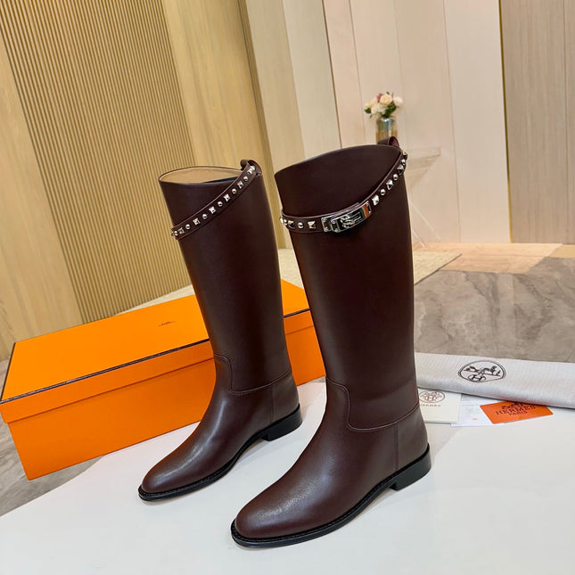 HM 25S KNEE-HIGH FLAT BOOTS IN DARK BROWN LAMBSKIN WITH SILVER HARDWARE