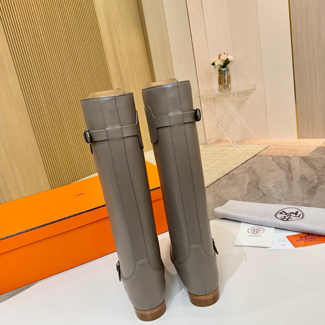 HM 25S RIDING BOOTS IN GREY LAMBSKIN WITH SILVER HARDWARE