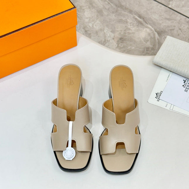 HM 26S HELIA SANDAL 70MM IN BEIGE CALFSKIN